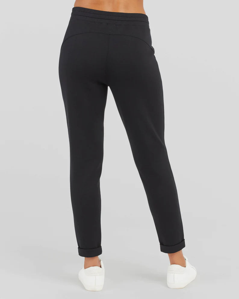 Tapered Air Essentials Pant